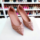 Sapatilha bico fino Juliette Caramelo