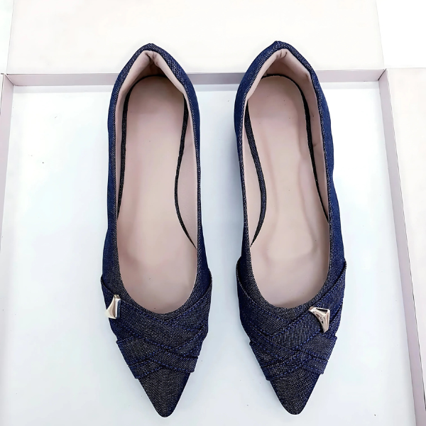 Sapatilha Prime bico fino alongado Adriana Jeans