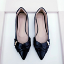 Sapatilhas bico fino alongado Adriana Preta