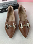 Mocassim Alongado Caramelo Com Fivela Dourada