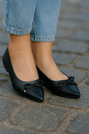 Sapatilha Alongada Off-White Com Laço