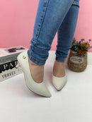 Scarpin Salto Fino Off-White Karen
