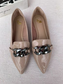 Mocassim Alongada Bege Com Corrente