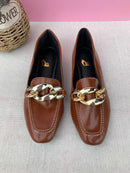 Mocassim Bico Quadrado Marrom Caramelo Corrente