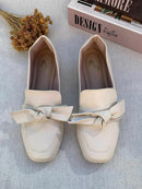 Mocassim Bico Quadrado Off White Com Laço