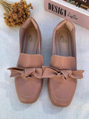 Mocassim Bico Quadrado Off White Com Laço